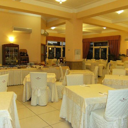 King'S House Hotel Resort Mascali Buitenkant foto
