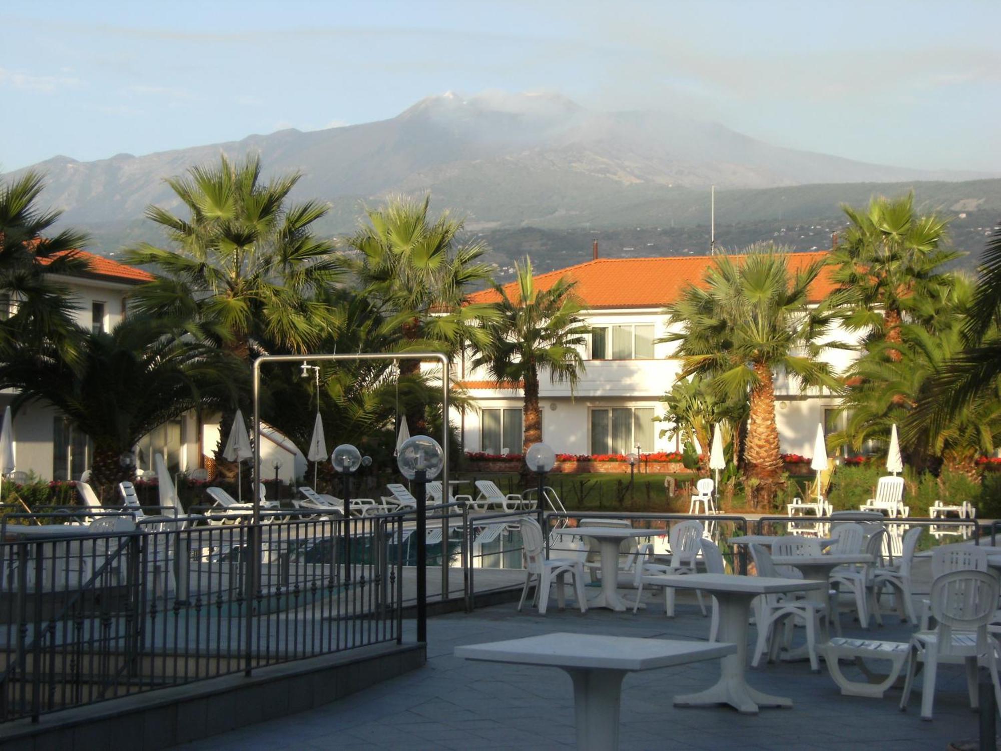 King'S House Hotel Resort Mascali Buitenkant foto