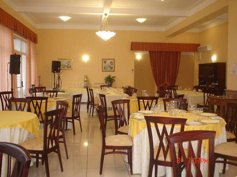King'S House Hotel Resort Mascali Buitenkant foto